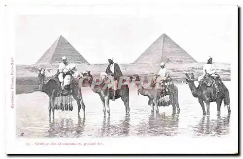 Ansichtskarte AK Egypt Egypte Groupe de chasseurs et pyramides