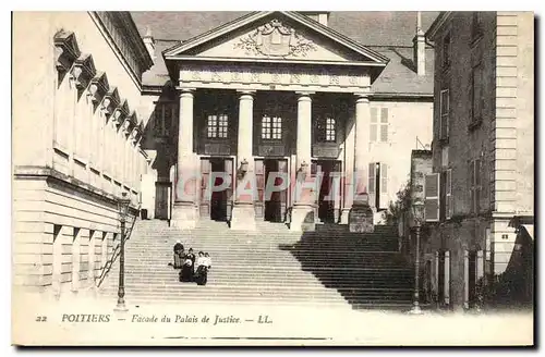 Ansichtskarte AK Poitiers Facade du Palais de Justice