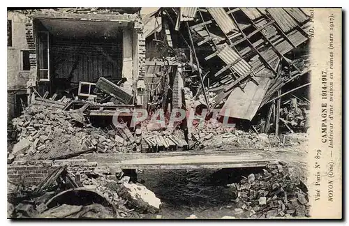 Ansichtskarte AK Militaria Noyon Interieur d'une maison en ruines mars 1917