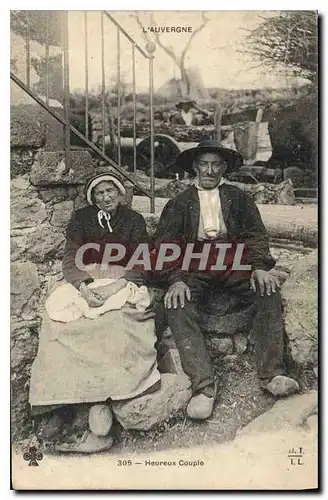 Cartes postales Folklore L'Auvergne heureux couple