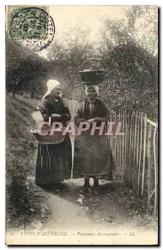 Cartes postales Folklore Types d'Auvergne Paysanne Autergnates