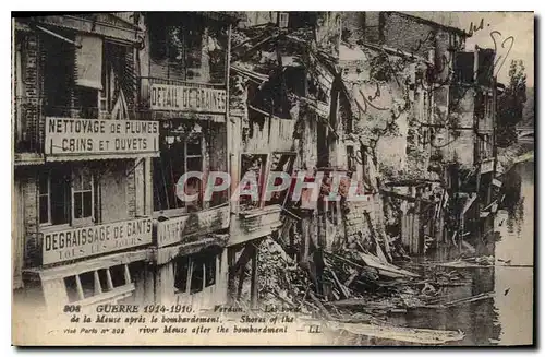 Ansichtskarte AK Militaria Verdun les Bords de la Meuse apres le bombardement