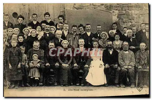 Cartes postales Folklore L'Auvergne Pittoresque une noce Auvergnate Mariage