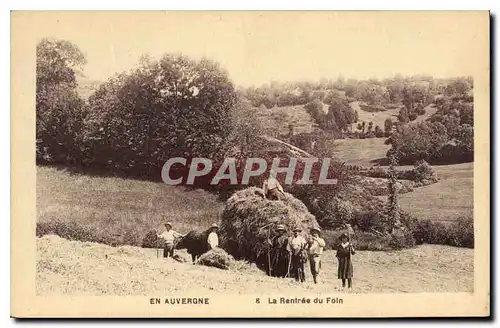 Ansichtskarte AK Folklore En Auvergne la rentree du Foin