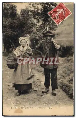 Cartes postales Folklore Types d'Auvergne Paysans
