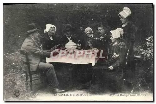 Cartes postales Folklore Le Cantal Pittoresque la soupe aux Choux
