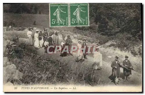 Cartes postales Folklore Types d'Auvergne un Bapteme