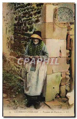 Cartes postales Folklore Clermont ferrand Paysanne des Environs