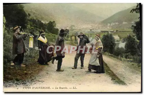 Cartes postales Folklore Types d'Auvergne la Bourree