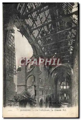 Cartes postales Militaria Soissons La Cathedrale la Grande Nef