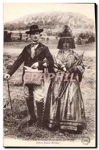 Cartes postales Folklore Les anciens Costumes du Velay ( Deux Jeunes Mari�s)
