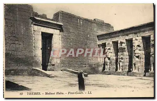Cartes postales Egypte Egypt THEBES. - Medinet Habout Premi�re Cour