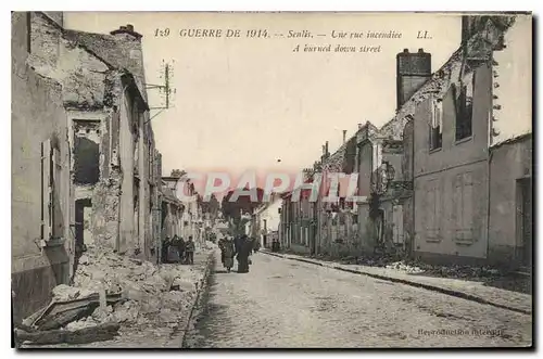 Ansichtskarte AK Militaria GUERRE DE 1914 Senlis Une rue incendiée