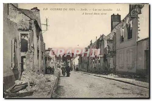 Cartes postales Militaria GUERRE DE 1914 Senlis Une rue incendiée