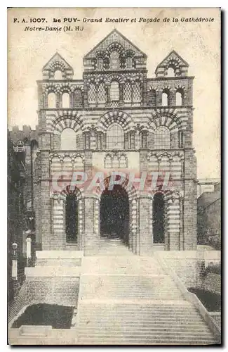 Ansichtskarte AK Le Puy Grand Escalier et Fa�ade de la Cathedrale Notre Dame