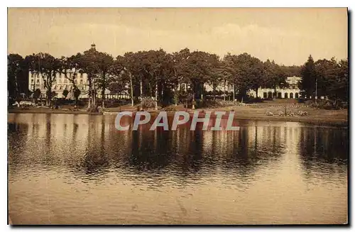 Cartes postales Bagnoles Tesse la Madeleine Le Grand Hotel et la Gare