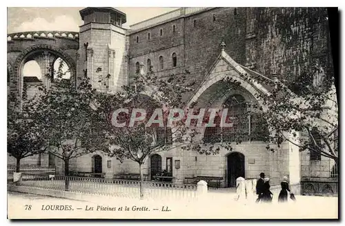 Ansichtskarte AK Lourdes Les Piscines et la Grotte