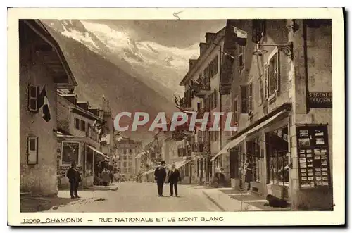 Cartes postales Chamonix Rue Nationale et le Mont Blanc