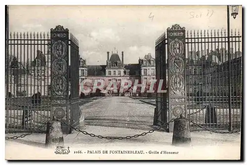 Ansichtskarte AK Palais de Fontainebleau Grille d'Honneur