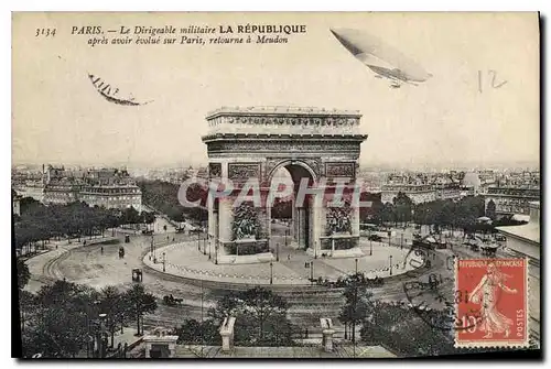 Ansichtskarte AK Paris Le Dirigeable Militaire La Republique apres avoir evolve sur Paris relourne a Meudon Dirig