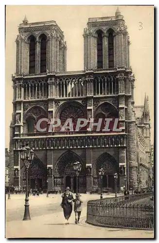 Cartes postales Paris Le Portail de Notre Dame Vue prise avee objectif Som Berthiot