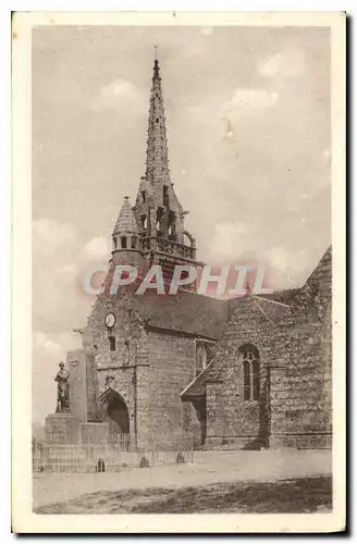 Cartes postales Ploumilliau C du N Le Clocher et le Monument aux Morts