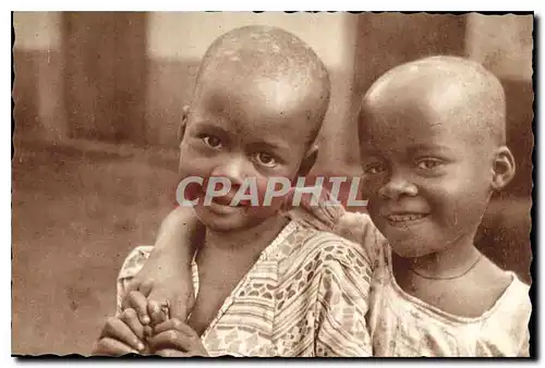 Cartes postales Cameroun Petites jumelles orphelines recueillies par la Mission d'Omvan