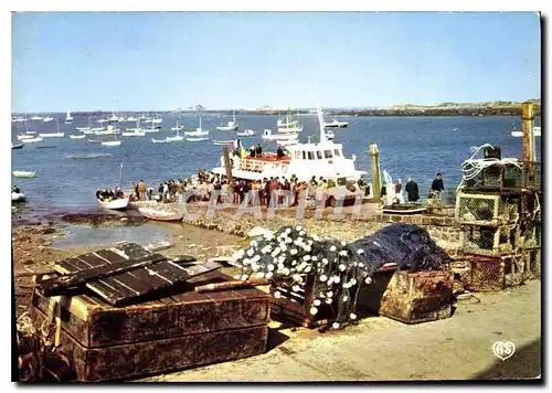 Cartes postales moderne Iles Chausey Manche La cale de debarquement et la Belle Malouine Bateau