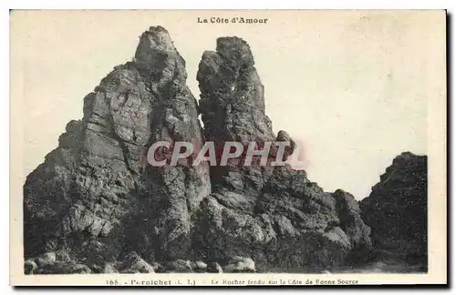 Cartes postales Pornichet La Cote d'Amour Le Rocher fendu sur la Cote de Bonne Source