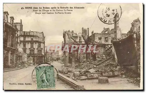 Cartes postales reims dans les Ruines apres la Retraite des Allemands