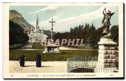 Ansichtskarte AK Lourdes La Statue de Saint Michel et la Basilique