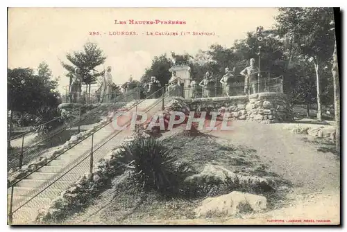 Ansichtskarte AK Les Hautes Pyrenees Lourdes Le Calvaire