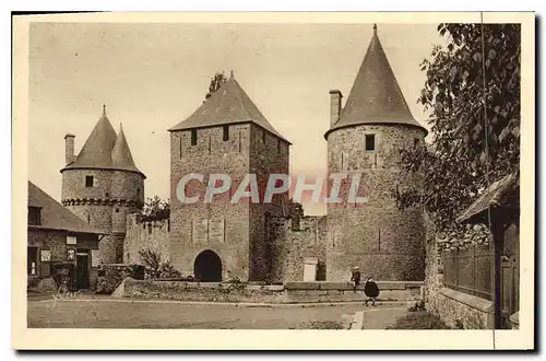 Ansichtskarte AK Bretagne Fougeres (Ille et Vilaine) Entree du Chateau sous le Tour de la Haye St Hilaire