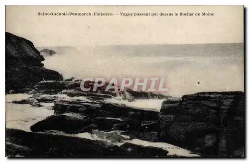 Cartes postales Saint Guenole Penmarch (Finistere) Vague passant par dessus le Rocher du Moine