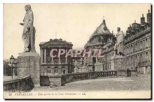 Cartes postales Versailles Une partie de la Cour d'honneur