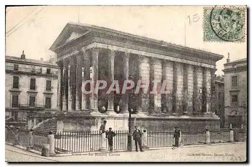 Cartes postales Nimes La Maison Carree