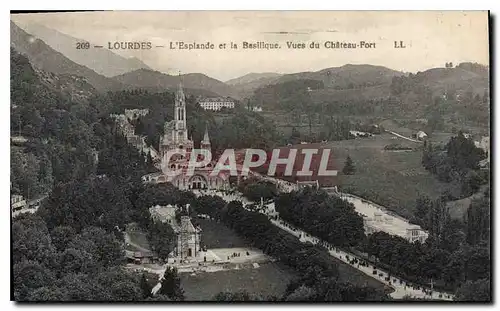 Cartes postales Lourdes L'Esplande et la Basilique Vues du Chateau Fort