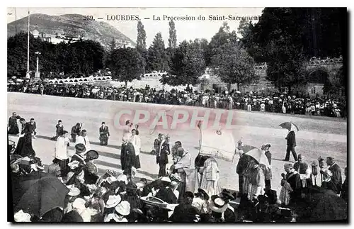 Cartes postales Lourdes La Pocession du Saint Sacrement