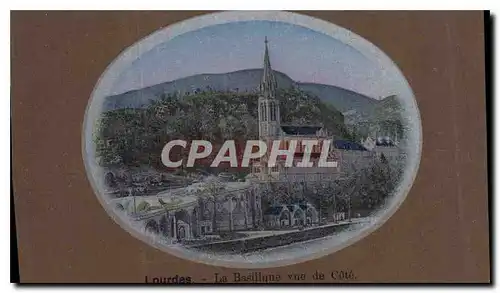 Cartes postales Lourdes La Basilique vue de Cote