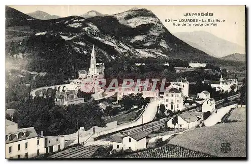 Cartes postales Les Pyrenees Lourdes La Basilique Vue de la route de Pau