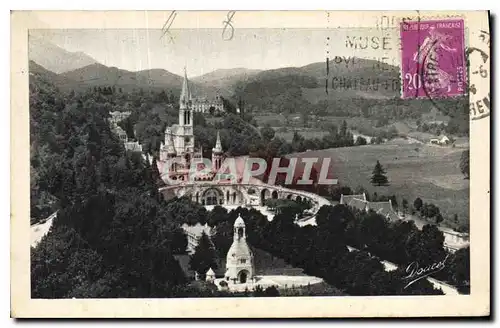 Cartes postales Lourdes La Basilique et le Monument Interallie vus du Chateau Fort