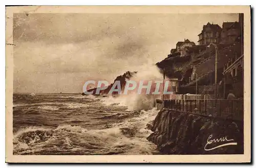 Cartes postales Granville Effets de Vague a Plat Gonssset