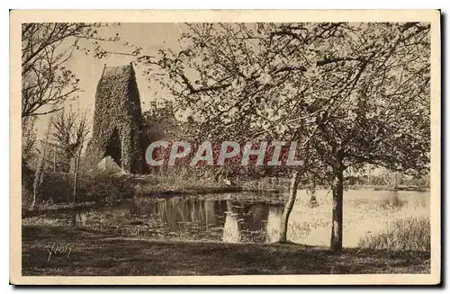 Cartes postales Normandie Vieux Manoir sous les pommiers en fleurs Cote de Grace Route de Honfleur a Trouville L