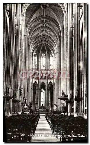 Cartes postales Nantes La Nef de la Cathedrale