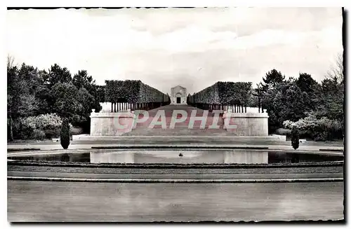 Cartes postales Verdun et les Champs de Bataille Le Cimetiere americain