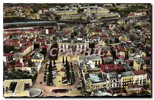 Cartes postales Vichy Reine des Villes d'Eaux Vue aerienne sur l'Esplanade de l'Hotel de Ville