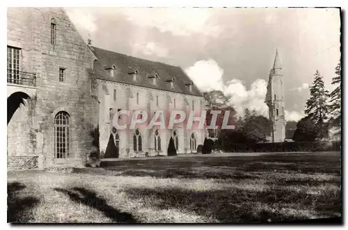 Cartes postales Vue generale cote Est Abbaye de Royaumont