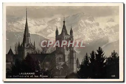 Cartes postales Lausanne la cathedrale et les Alpes