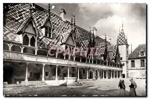 Ansichtskarte AK Beaune Cote d'Or L'Hotel Dieu fonde en 1443 La cour d'honneur