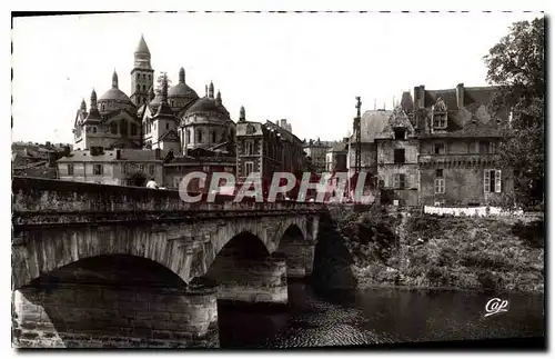 Cartes postales Perigueux Les Bords de l'Isle et la Cathedrale Saint Front